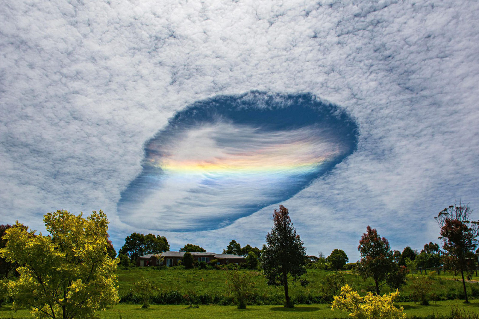 Uma nuvem incomum sobre os cus de Victoria, Austrlia